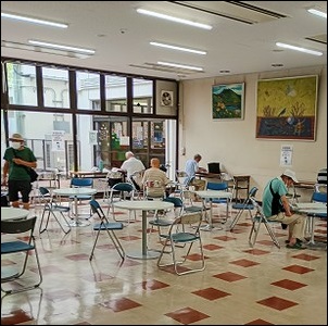 会場