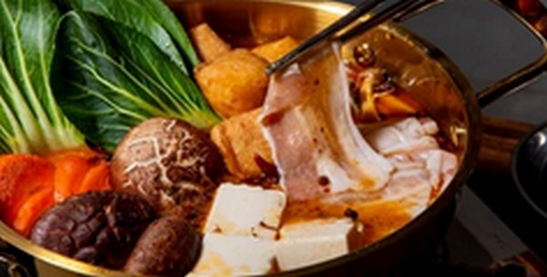 【ラヴィット】福岡県福岡市鍋料理店「博多もつ将」を紹介